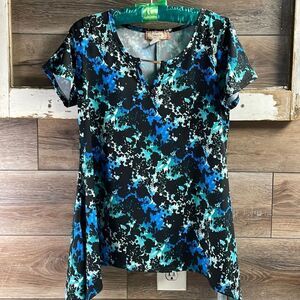 C’est La Vie Ladies Short Sleeve Blouse,Size Petite Small,Multicolored